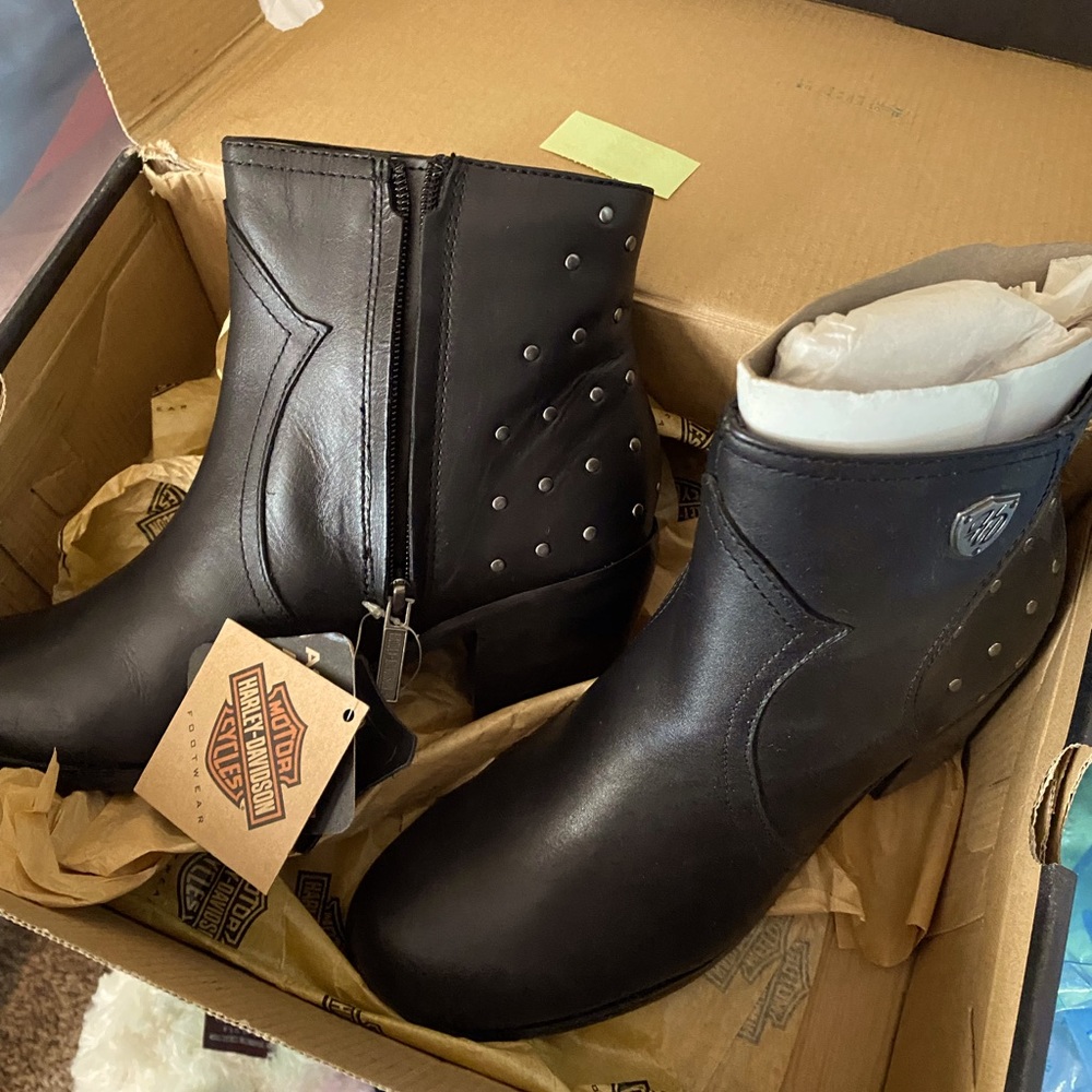 Women’s boots
